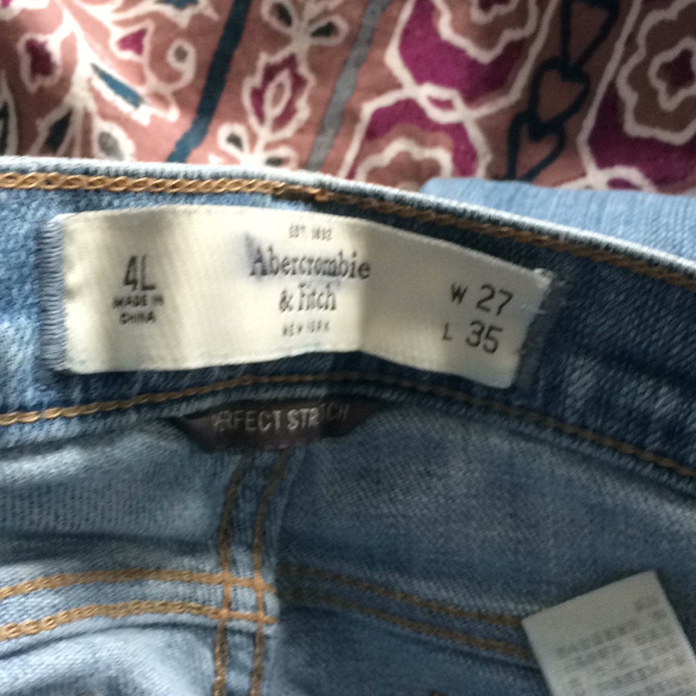 Abercrombie and Fitch jeans - Picture 2 of 5